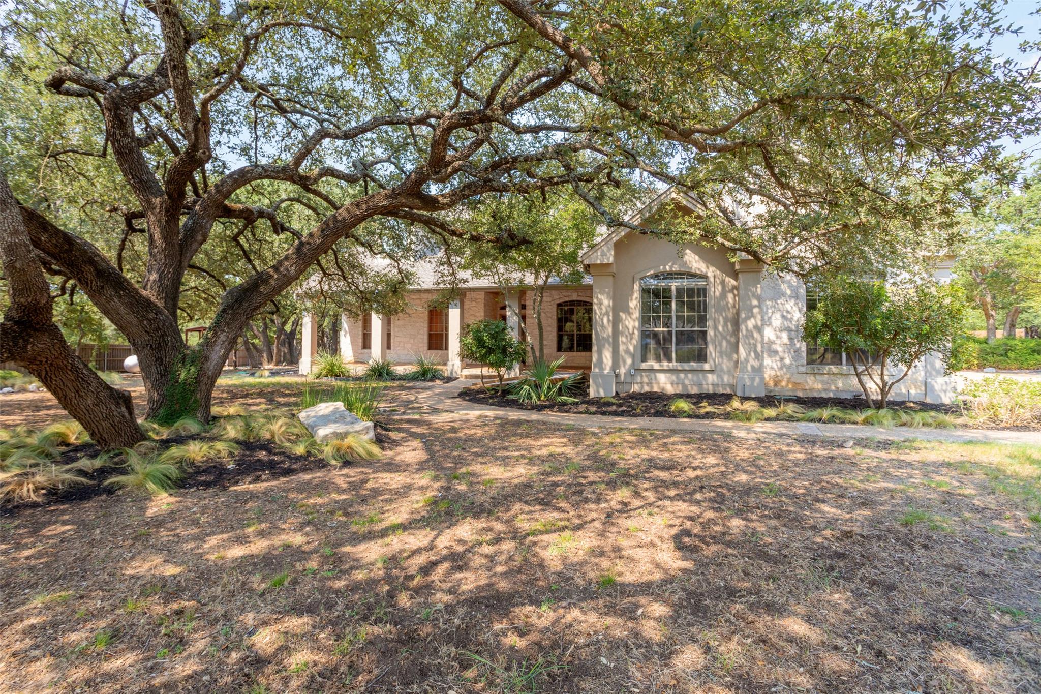 Listing photo 1 of 107  Hallie Ct