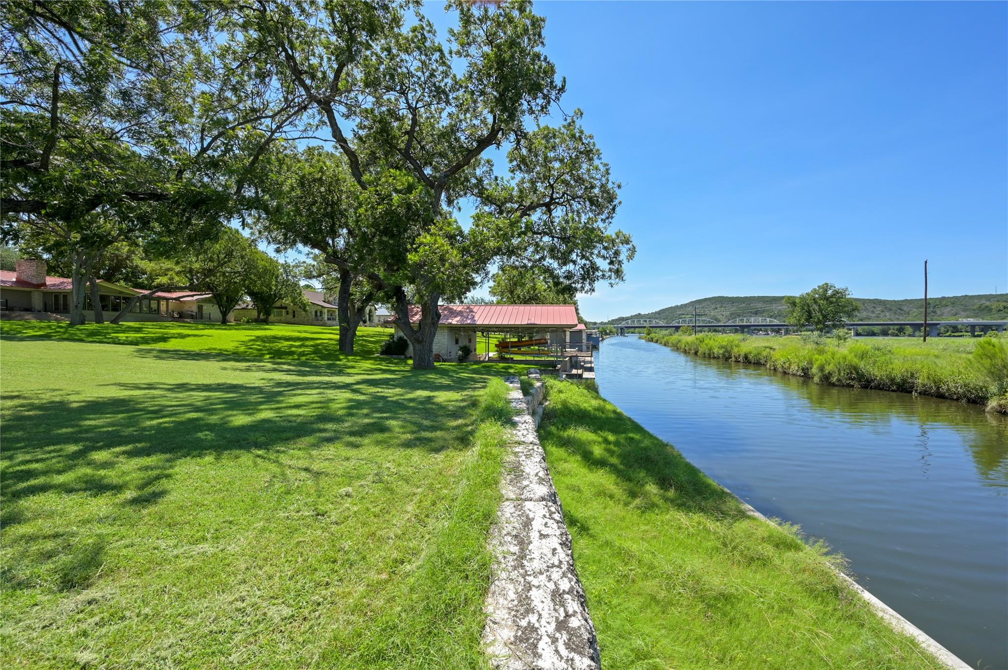 Listing photo 1 of 139  County Road 141 None