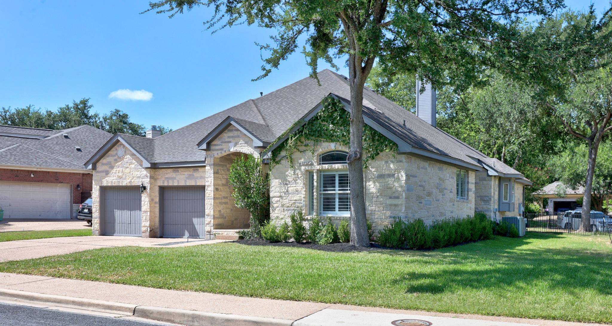 Listing photo 1 of 4801  Interlachen Ln