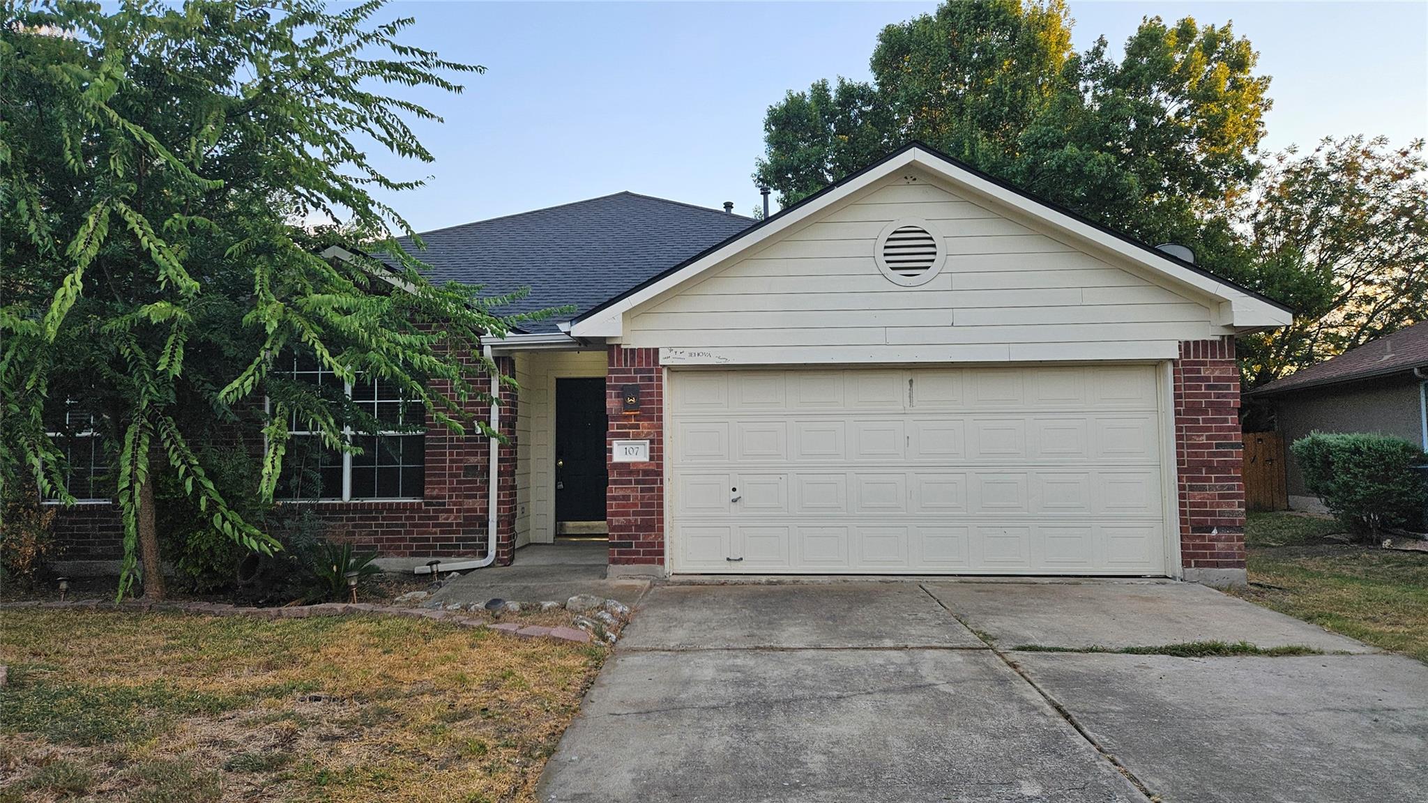 Listing photo 1 of 107  HELEN Cv
