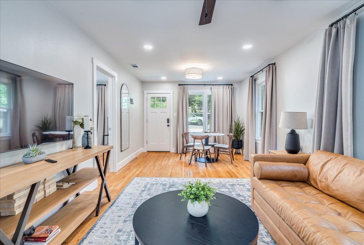 Listing photo 1 of 1315  Newning Ave