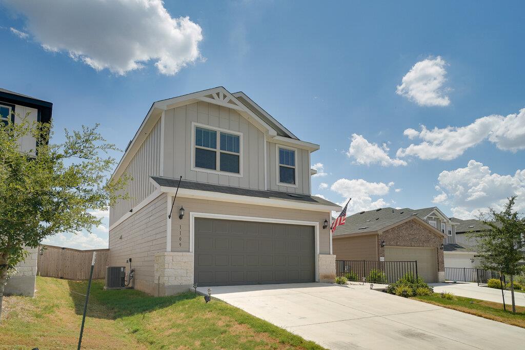 Listing photo 1 of 1109  Paradise Canyon Cv