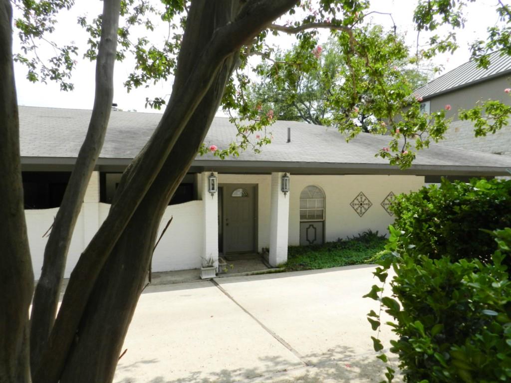 Listing photo 1 of 3713  Meredith St