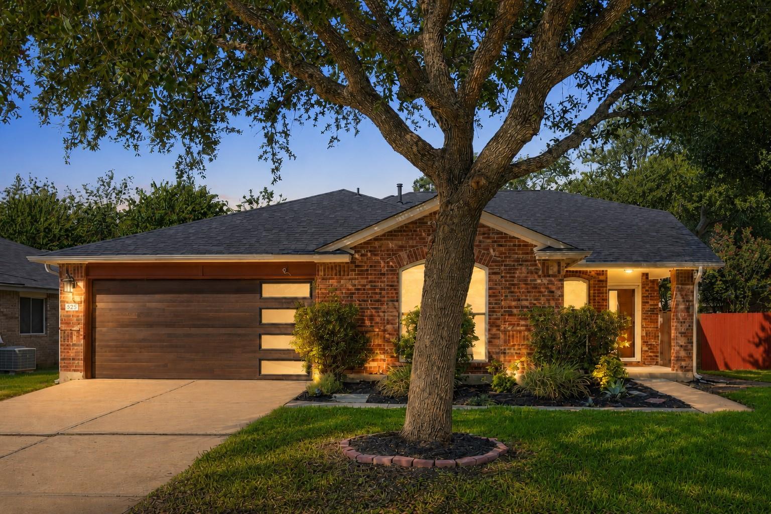 Listing photo 1 of 3228  Arroyo Bluff Ln