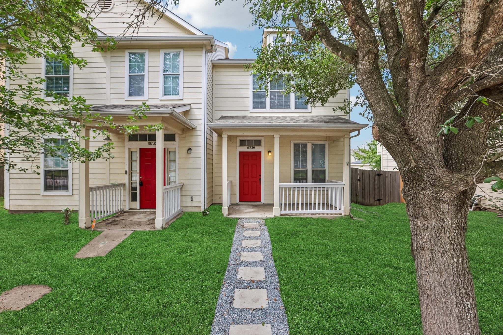 Listing photo 1 of 18736  Imperial Eagle Ln