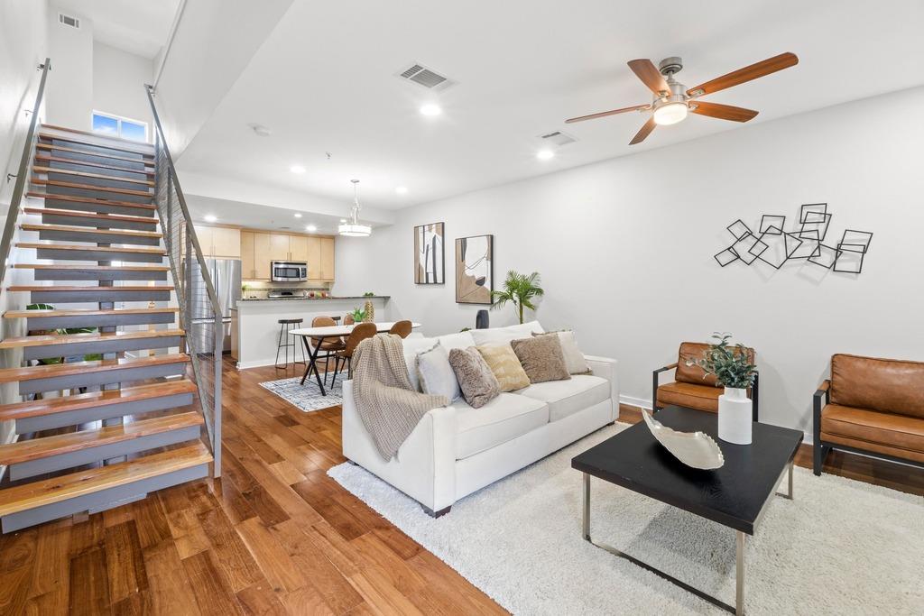 Listing photo 1 of 503  Swanee Dr  #19