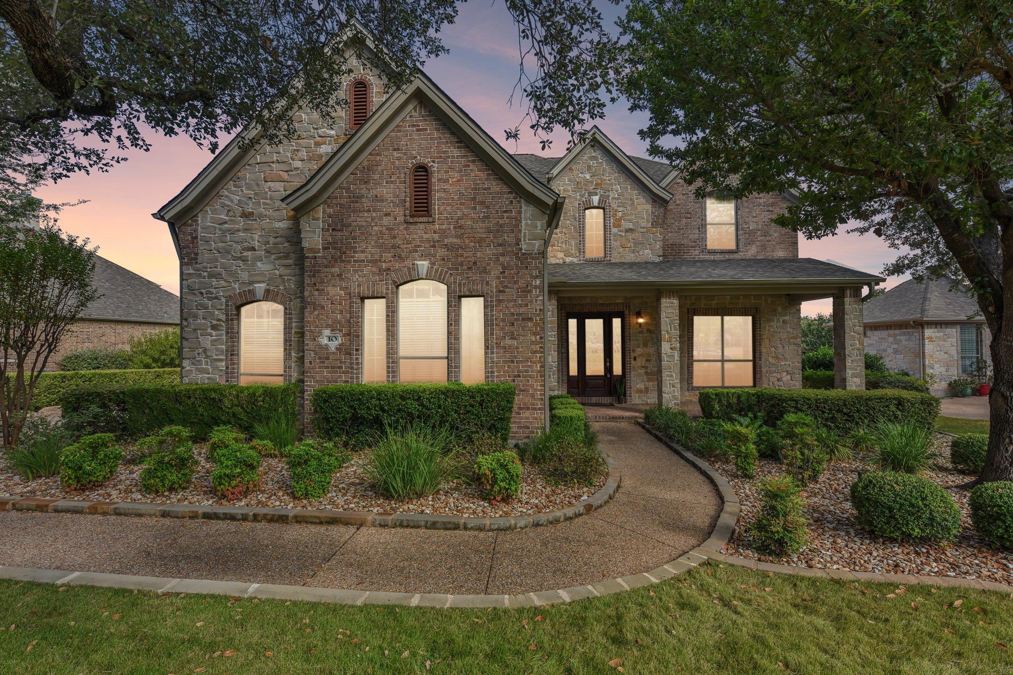 Listing photo of 10500  Avery Club Dr  #10