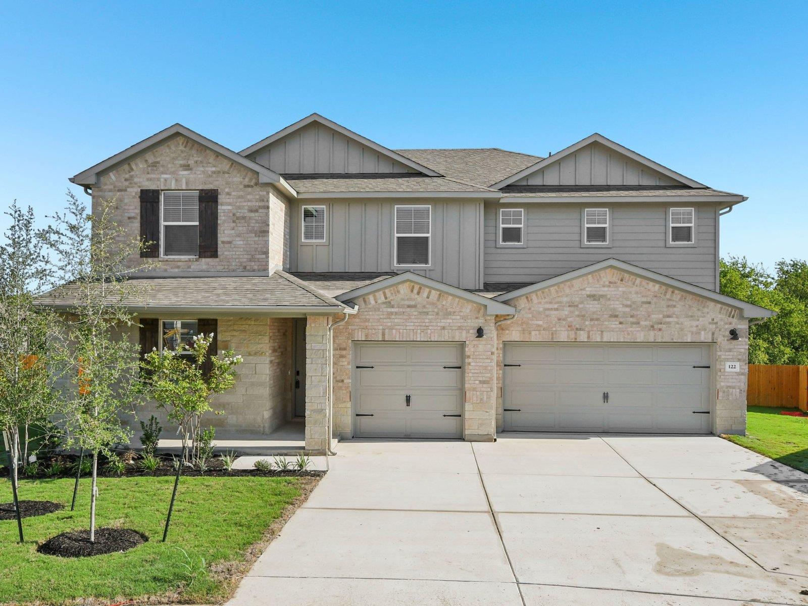 Listing photo 1 of 142  Divisadero Dr