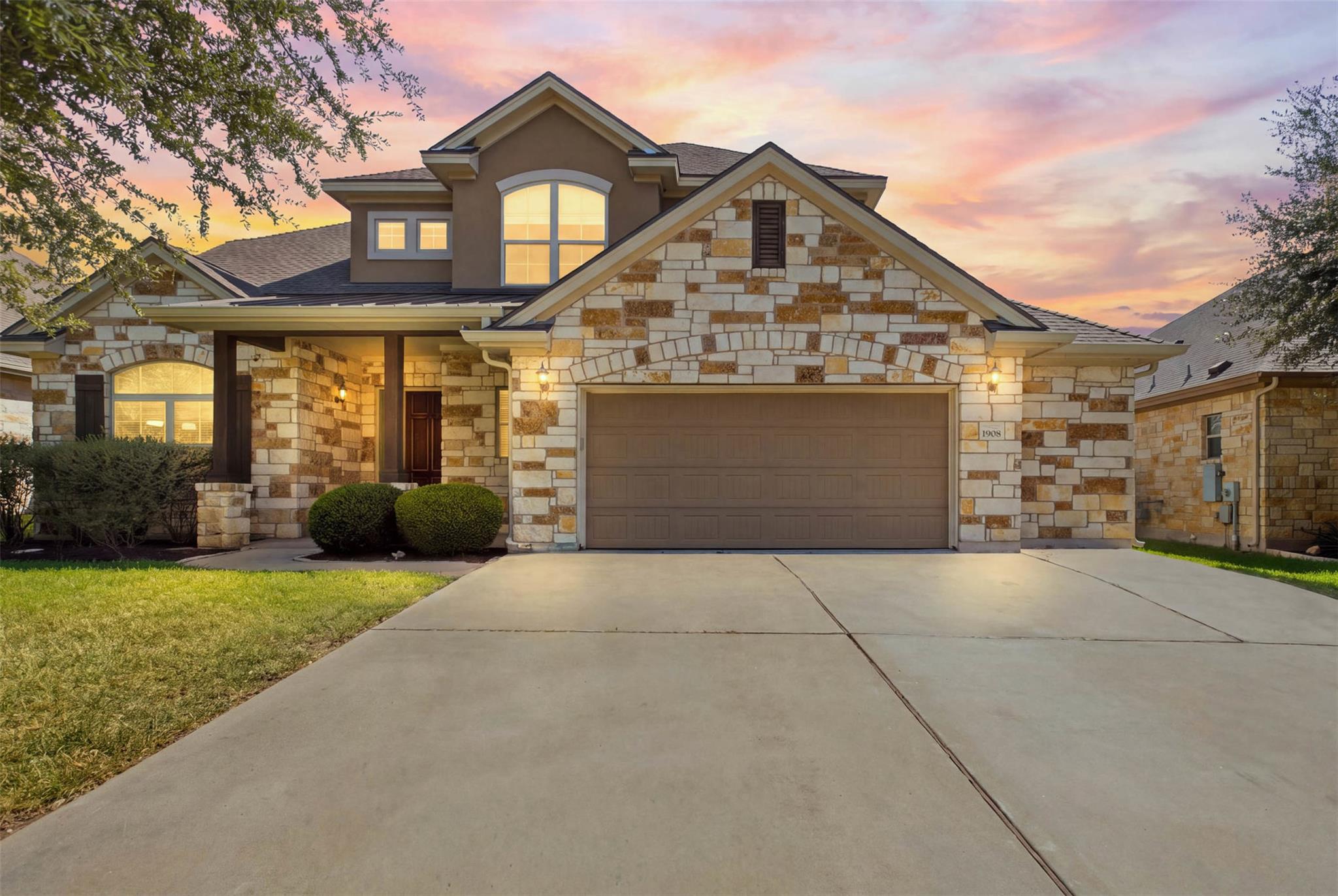Listing photo 1 of 1908  CAMINO ALEMEDA None