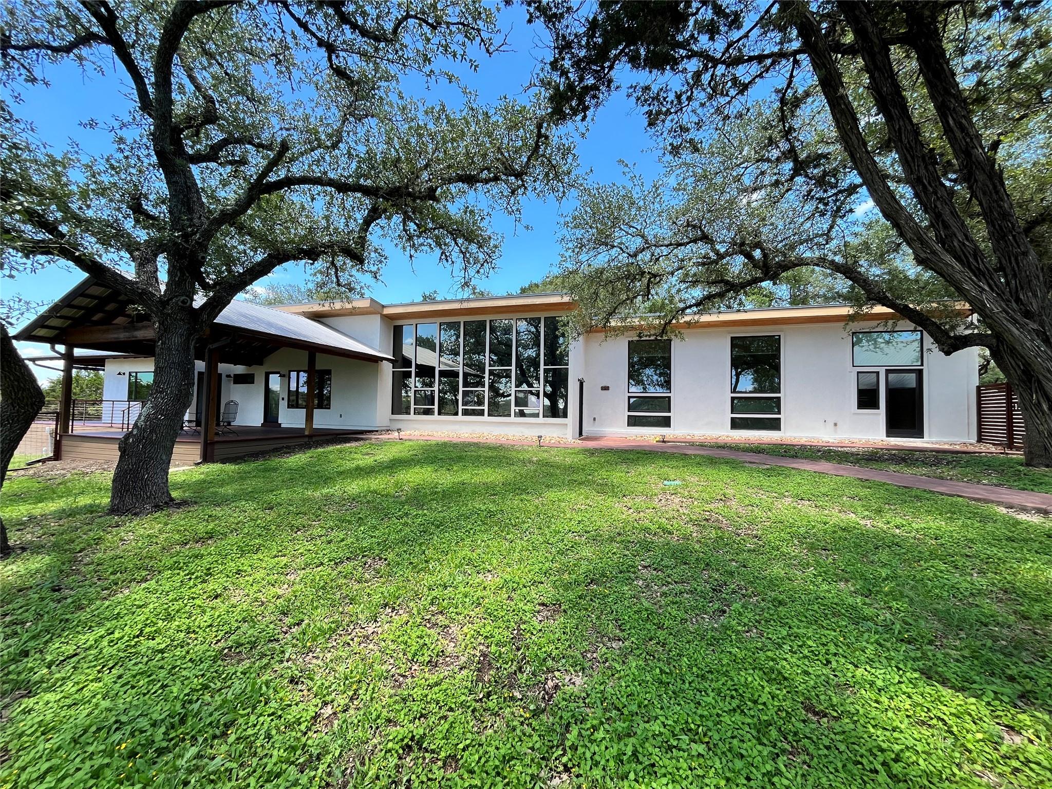Listing photo 1 of 307  Mesa Dr