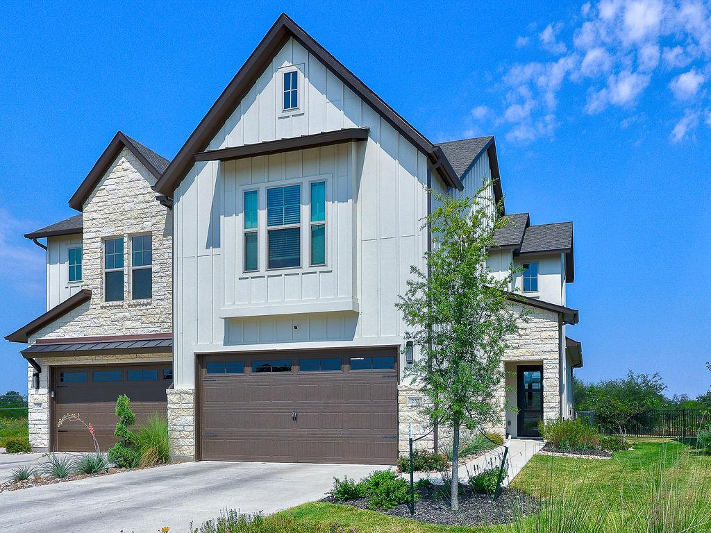 Listing photo 1 of 232  Flora Springs Cv