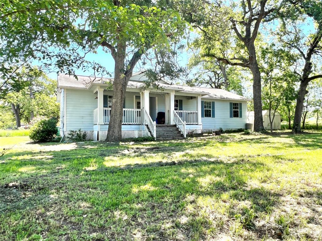 Listing photo 1 of 2105 W Gillis Ave