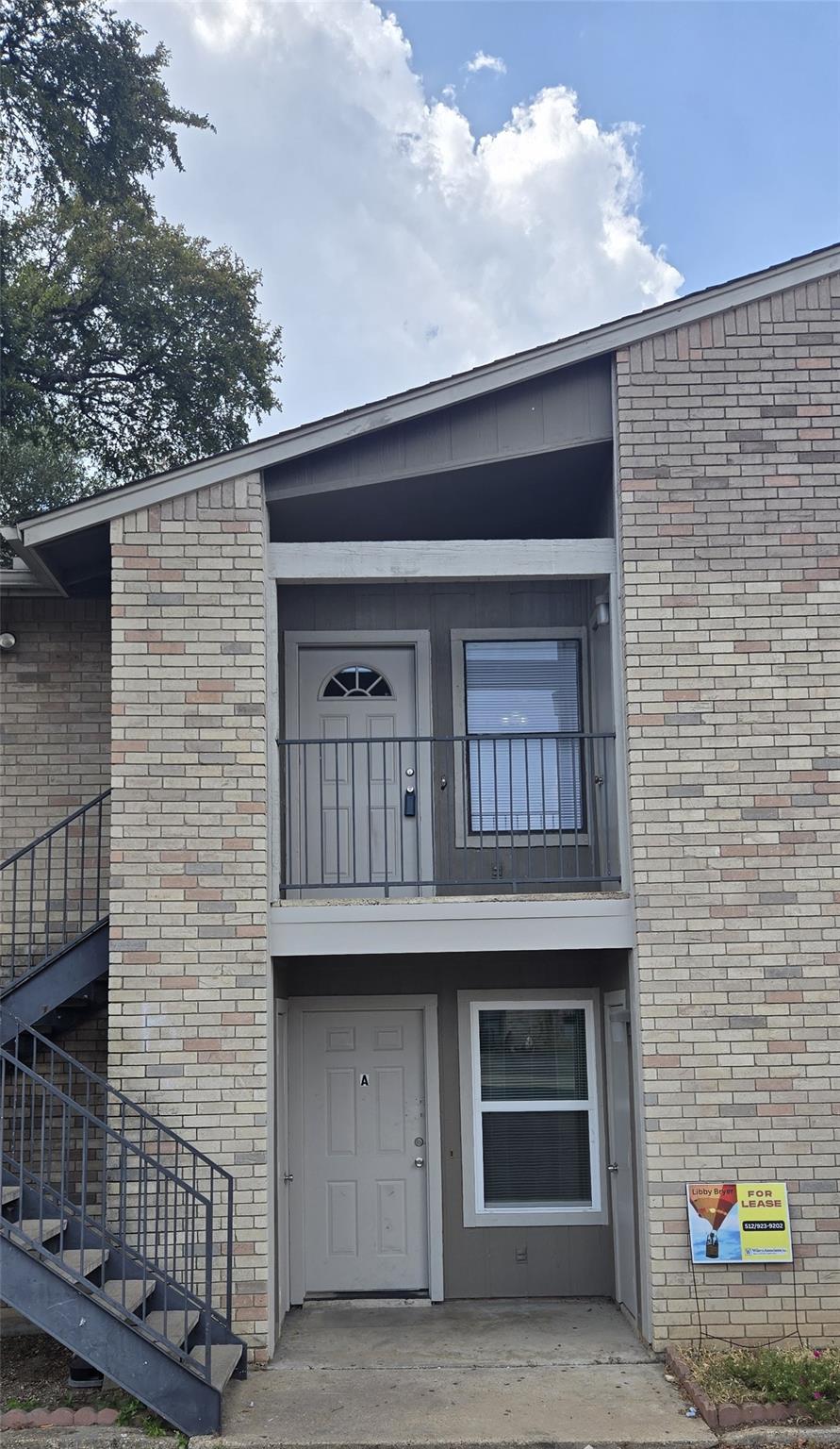 Listing photo 1 of 5504  ROSE HILL Cir  #A