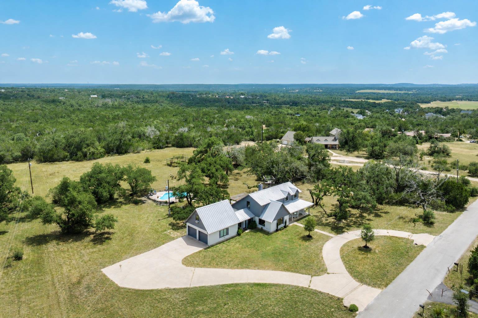 Listing photo 1 of 400  Oak Springs Dr