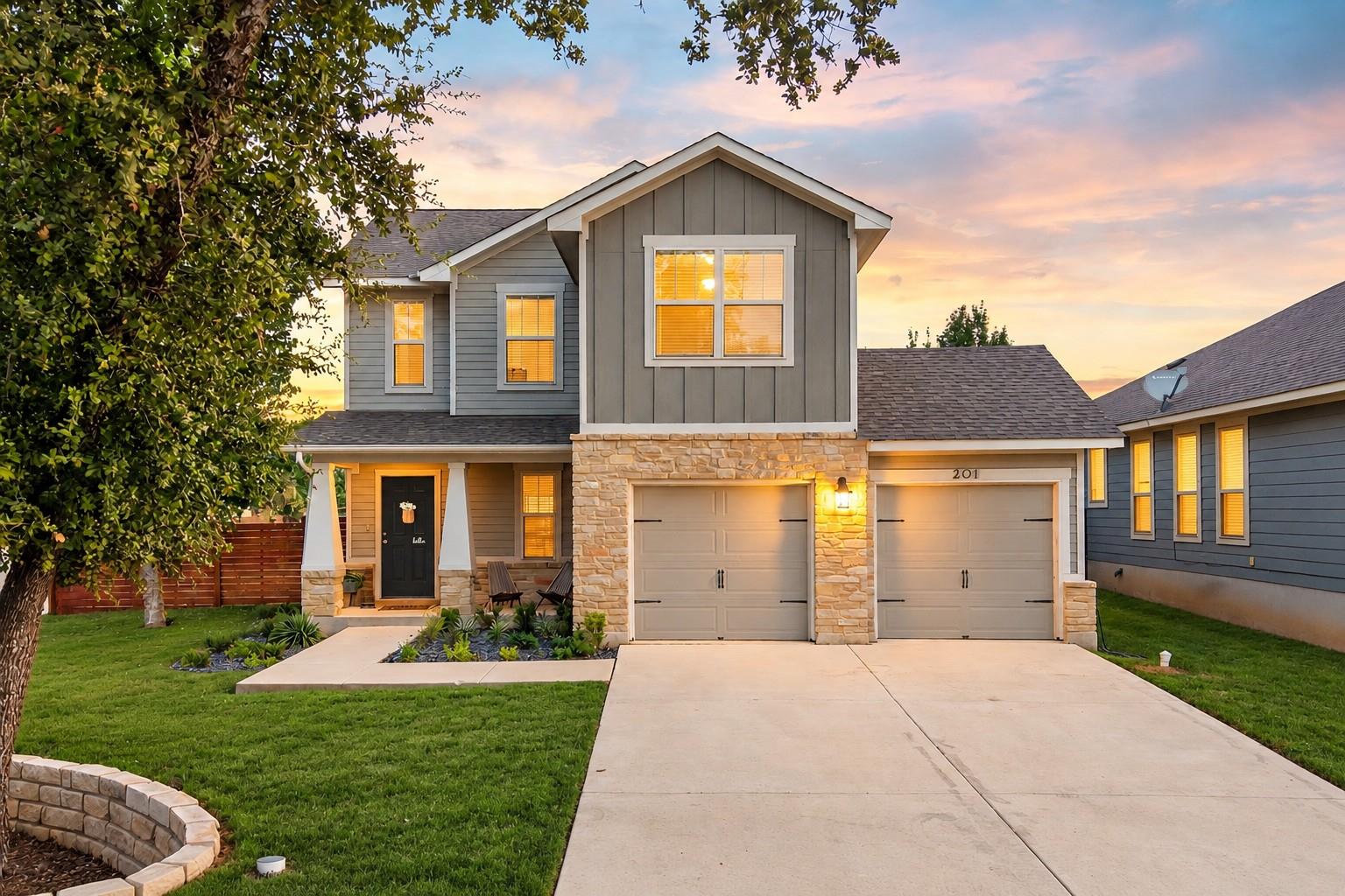 Listing photo 1 of 201  Trellis Blvd