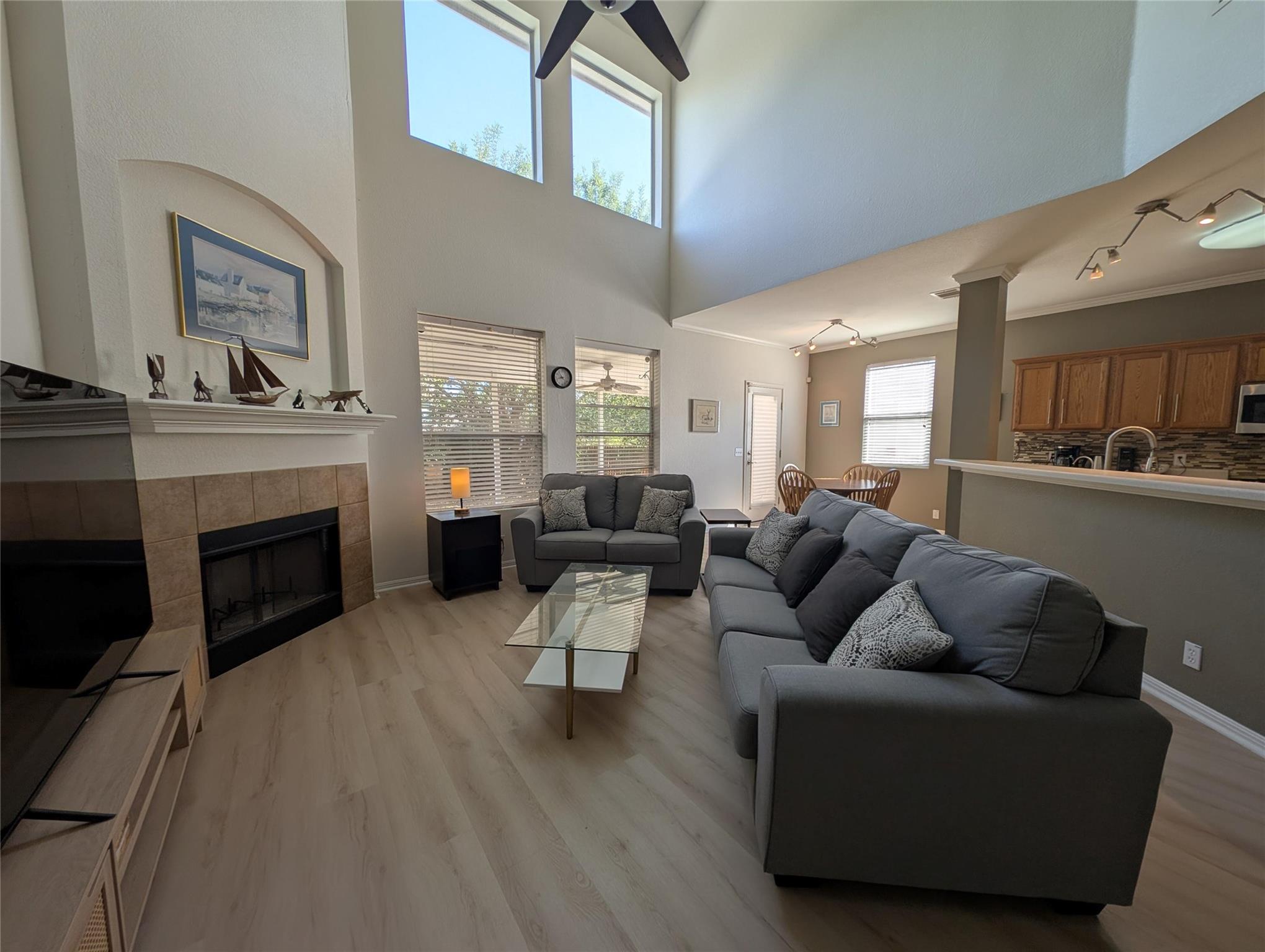 Listing photo 1 of 4810  Virginia Dare Ln  #88