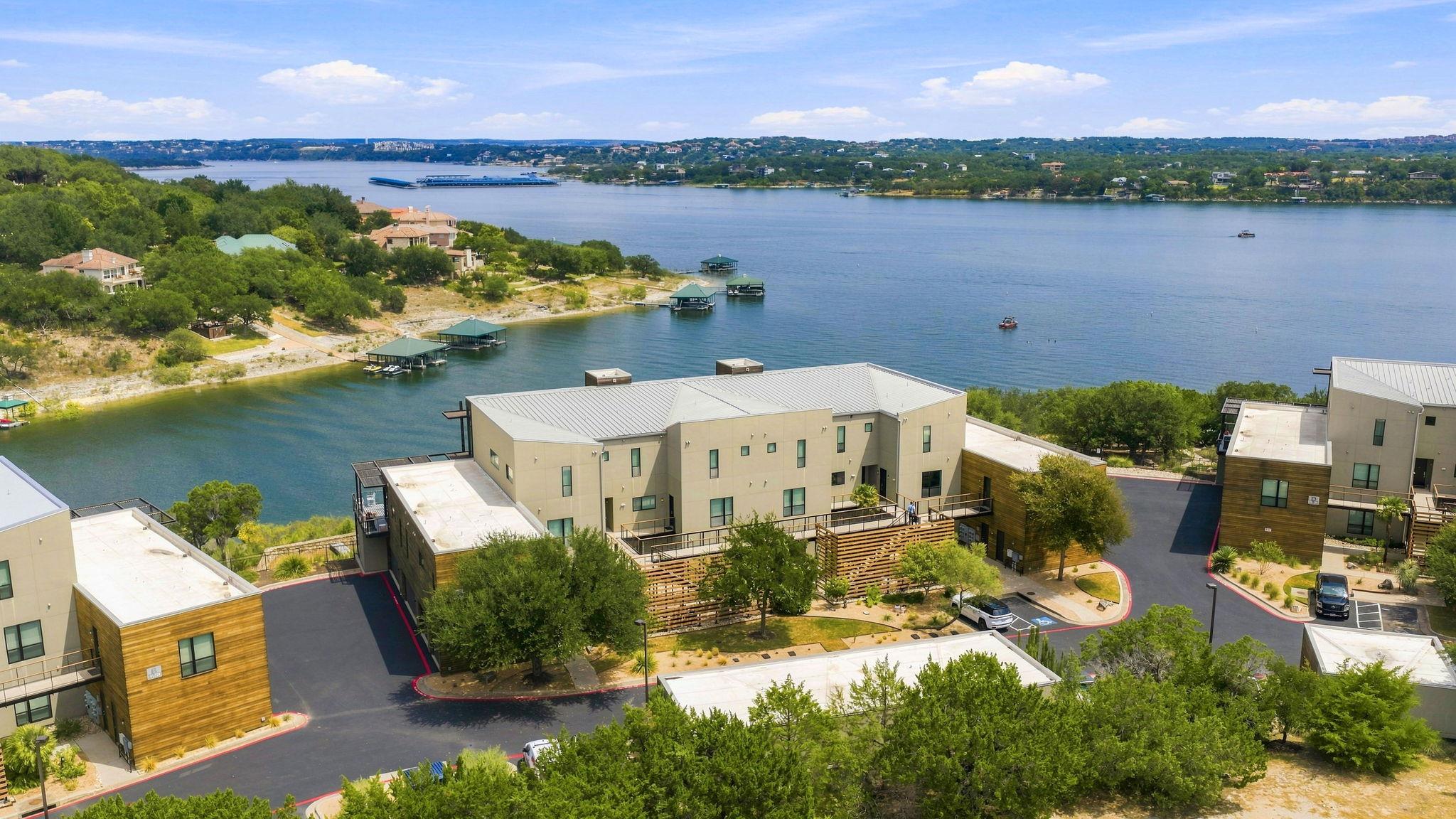 Ảnh nhà đang rao bán 1 của 1101  Ivean Pearson Rd  #C207