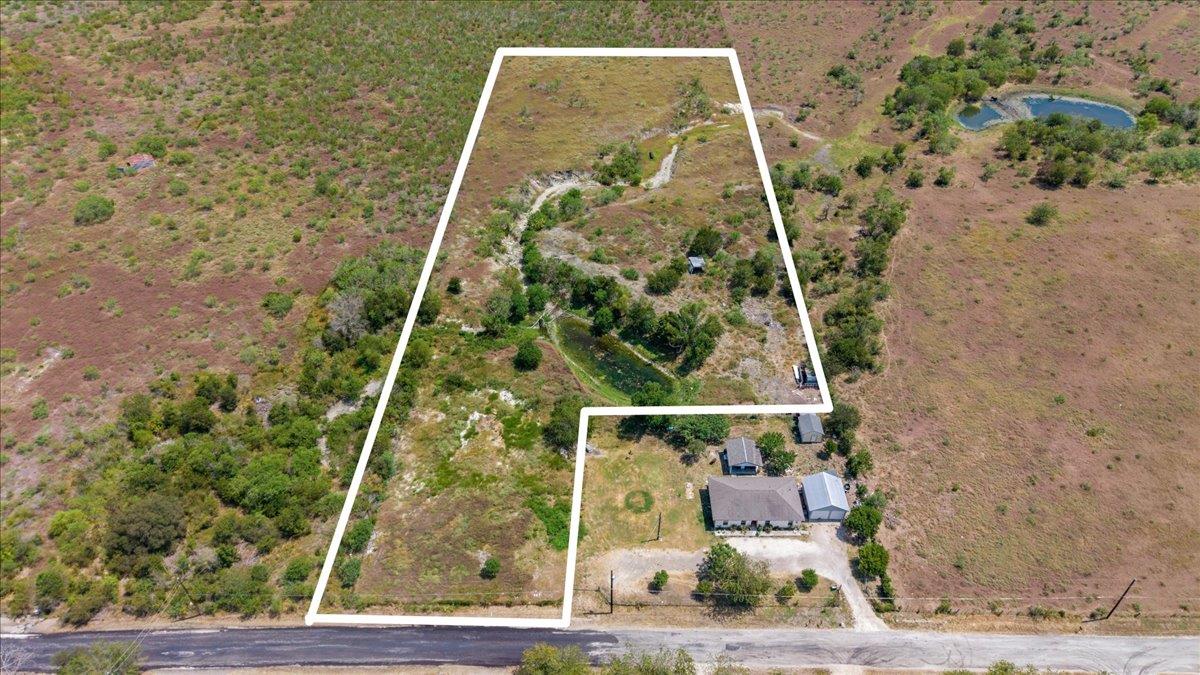 An aerial perspective outlines the sprawling acre