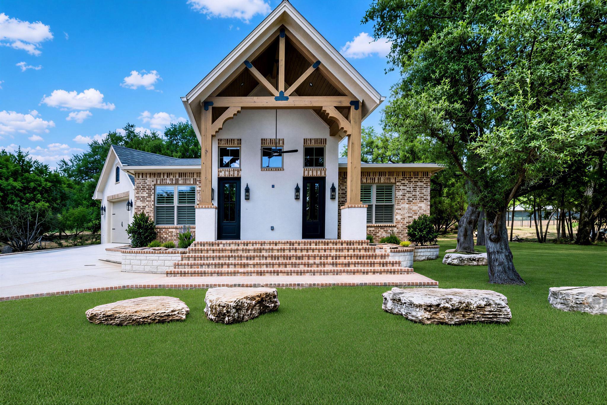 Listing photo 1 of 317  Highland Spring Ln