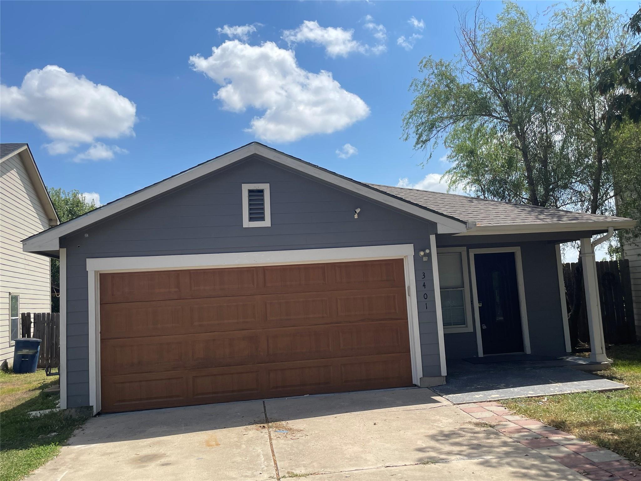 Listing photo 1 of 3401  Sand Dunes Ave