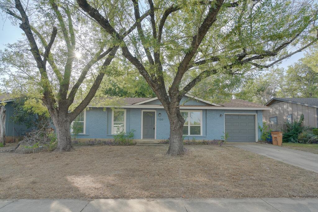 Listing photo 1 of 7100  Barnsdale Way