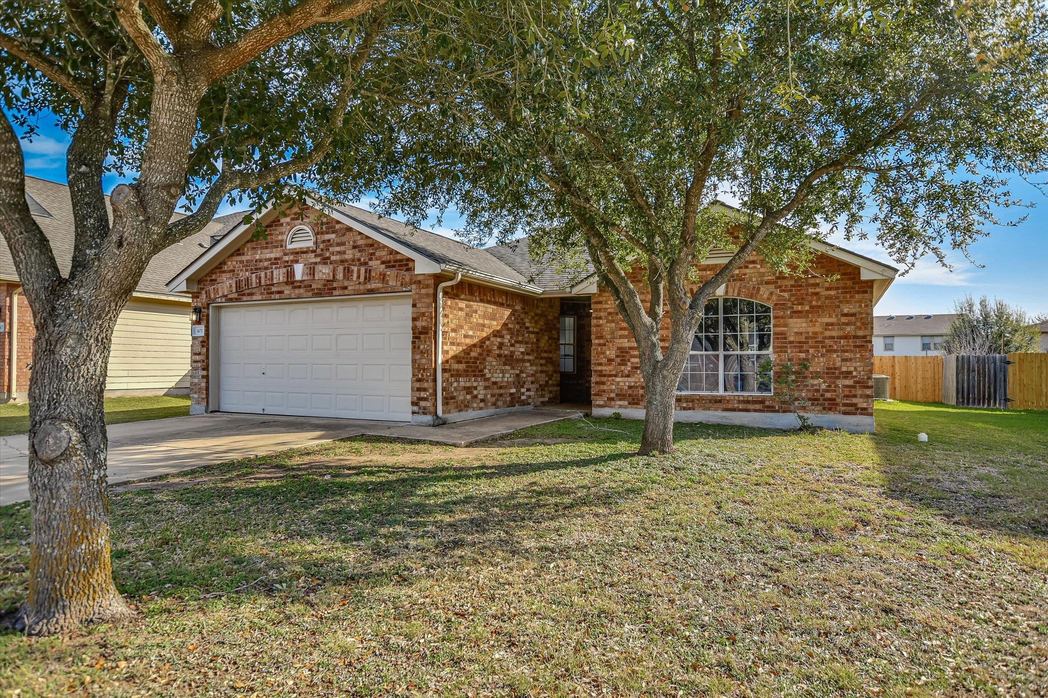 Listing photo 1 of 401  Bandara Woods Blvd