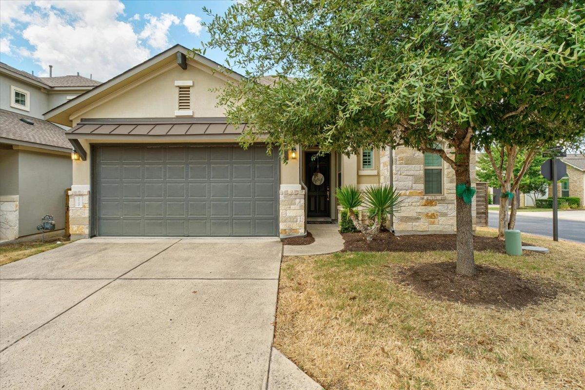 Listing photo 1 of 10700  Twisted Elm Dr  #55