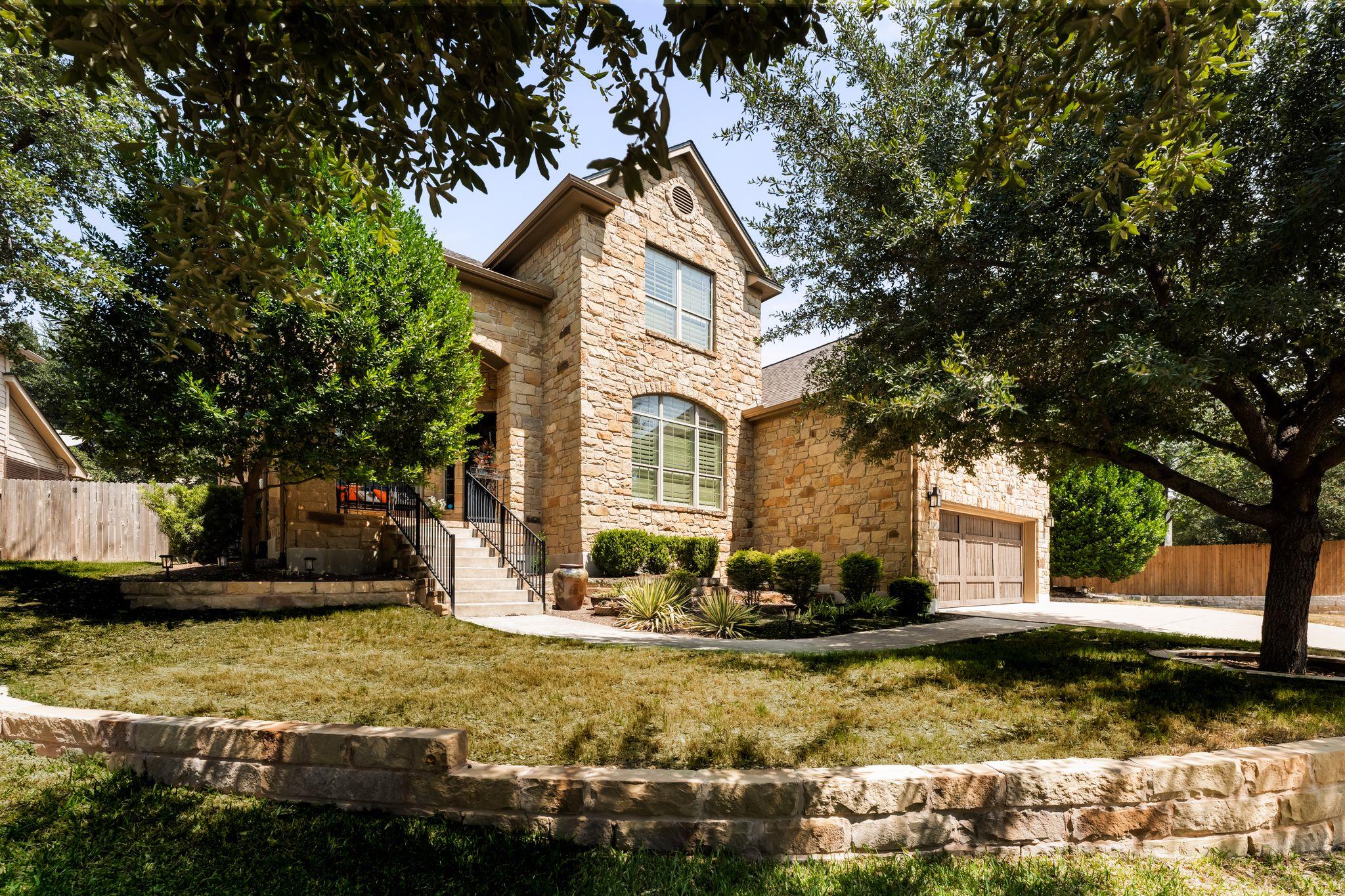 Listing photo 1 of 12025  Montclair Bnd
