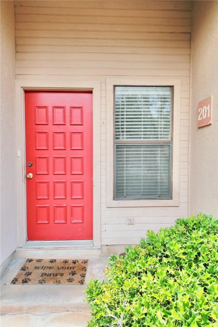 Listing photo 1 of 8418  Fathom Cir  #201