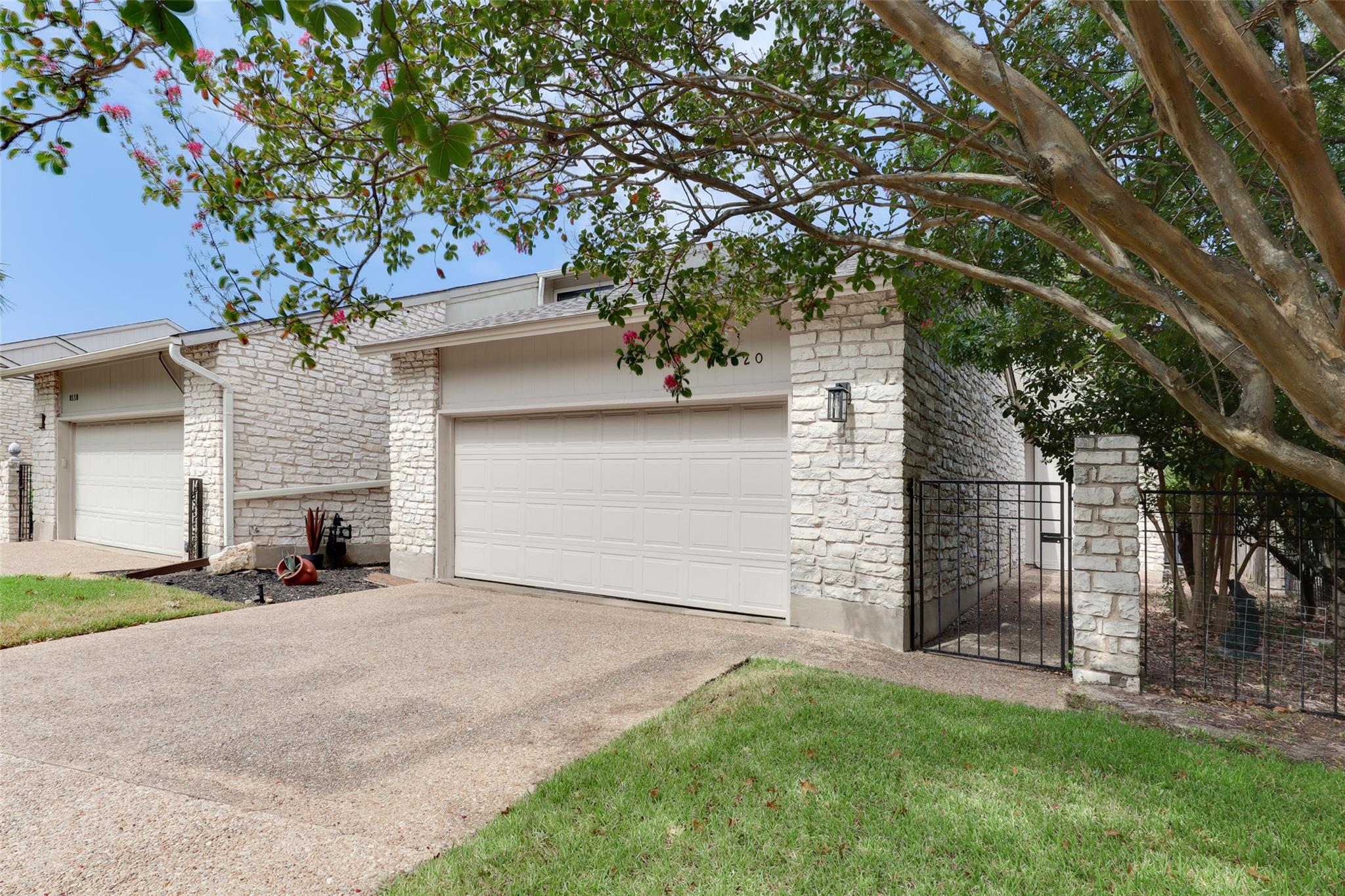 Listing photo 1 of 8120  Meandering Way