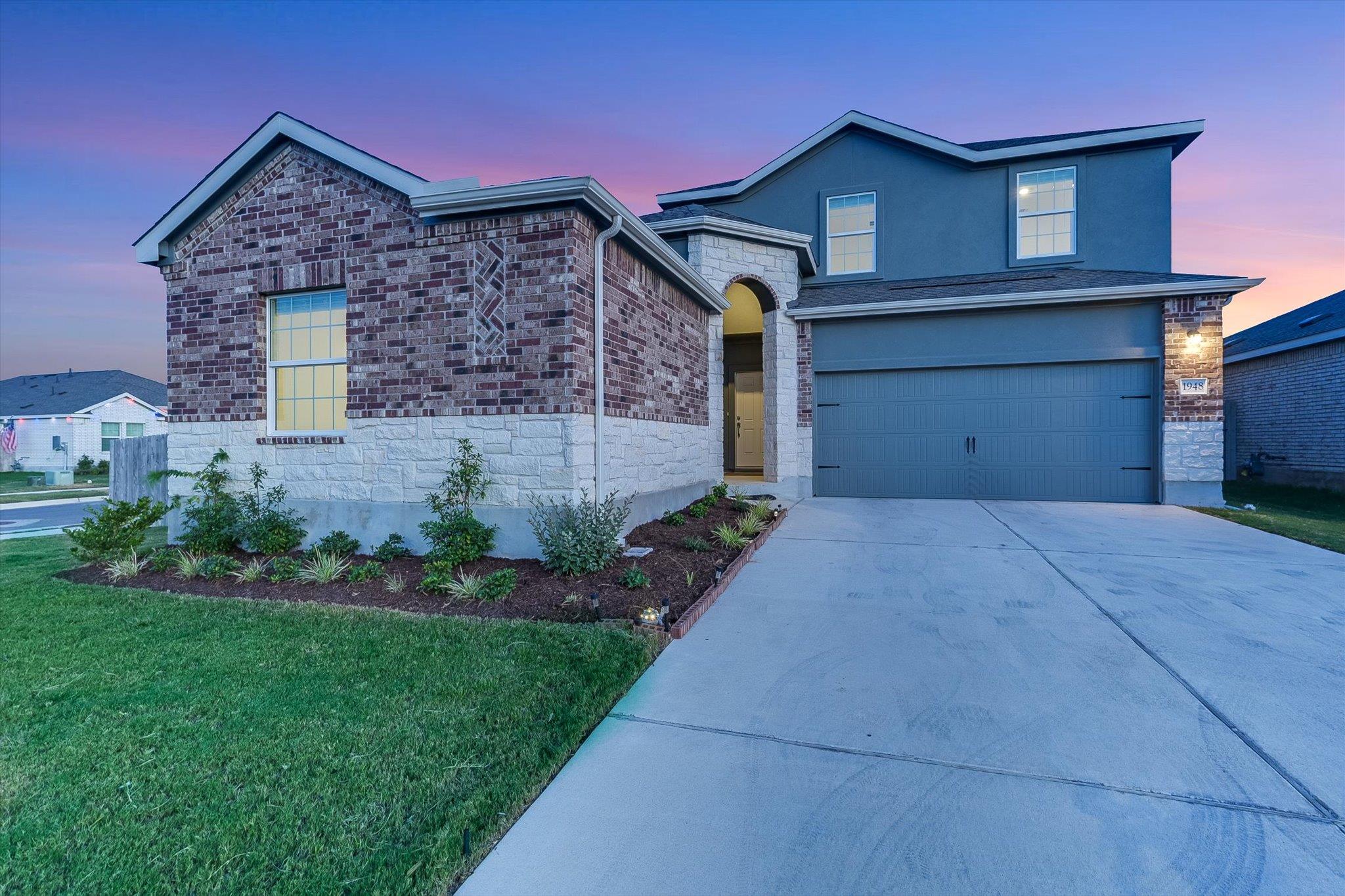 Listing photo 1 of 1948  Gilmer Way