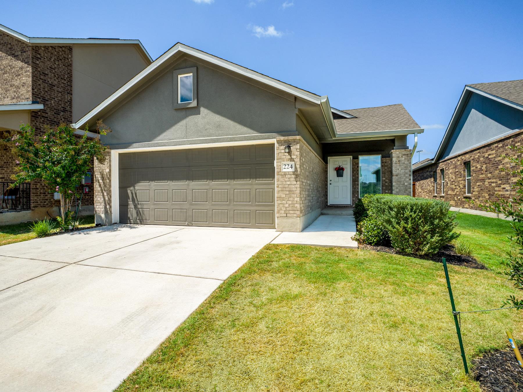 224  Grey Slate Ave 매물 사진 1