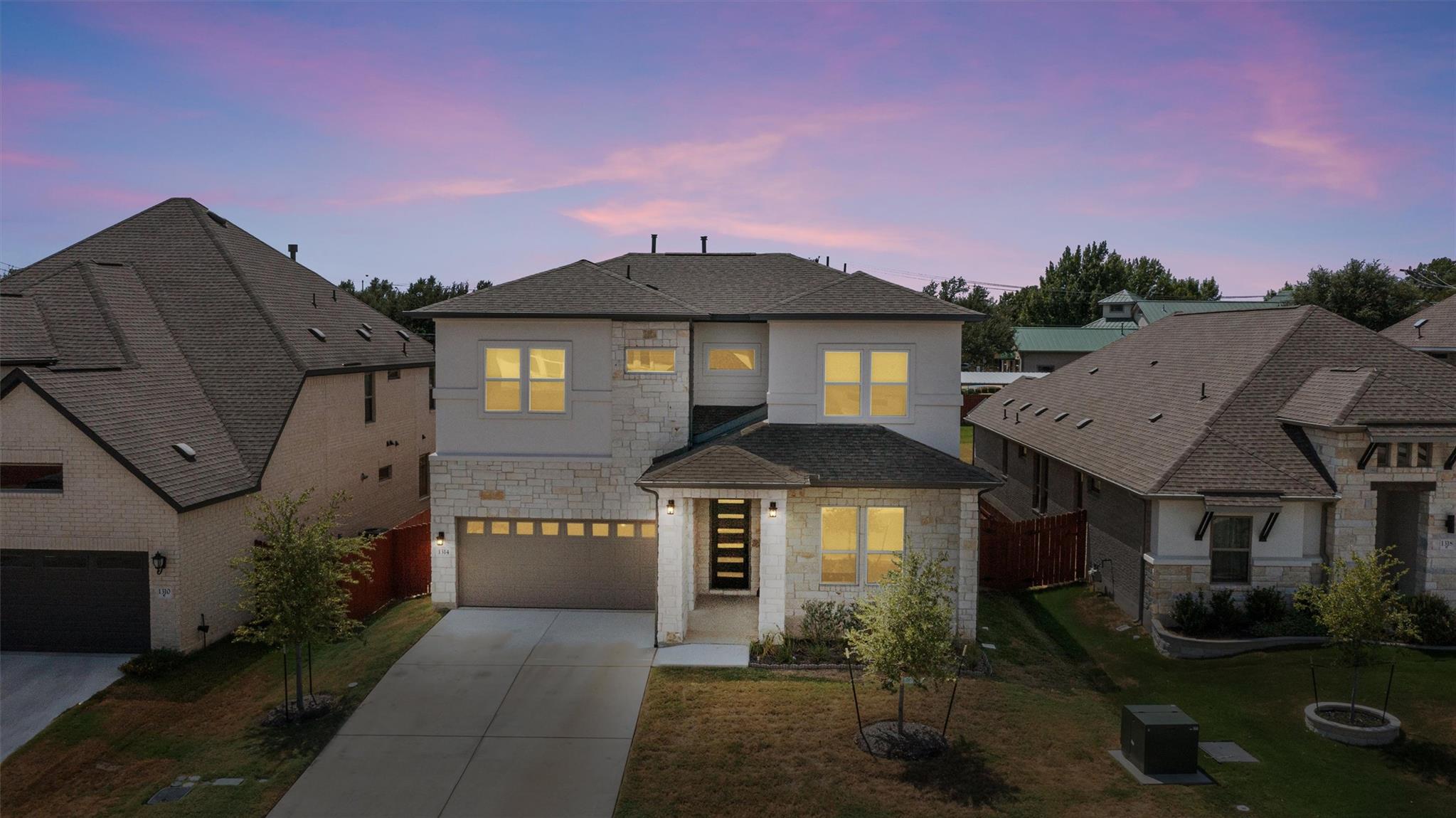 Listing photo 1 of 1314  Cardinal Ln