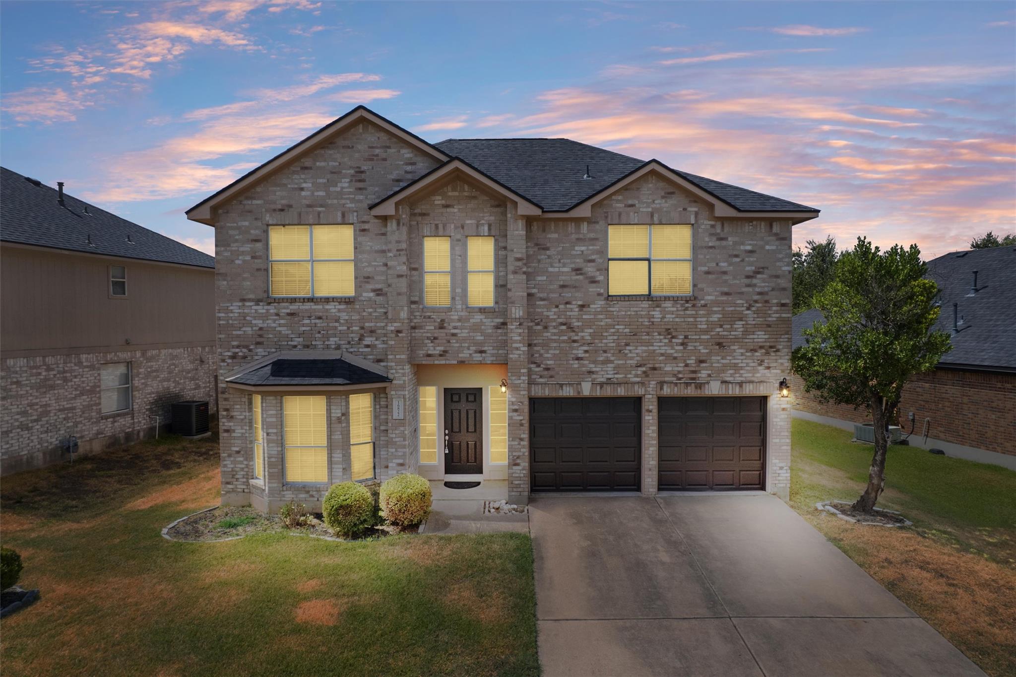 Listing photo 1 of 16822  Bailey Jean Dr