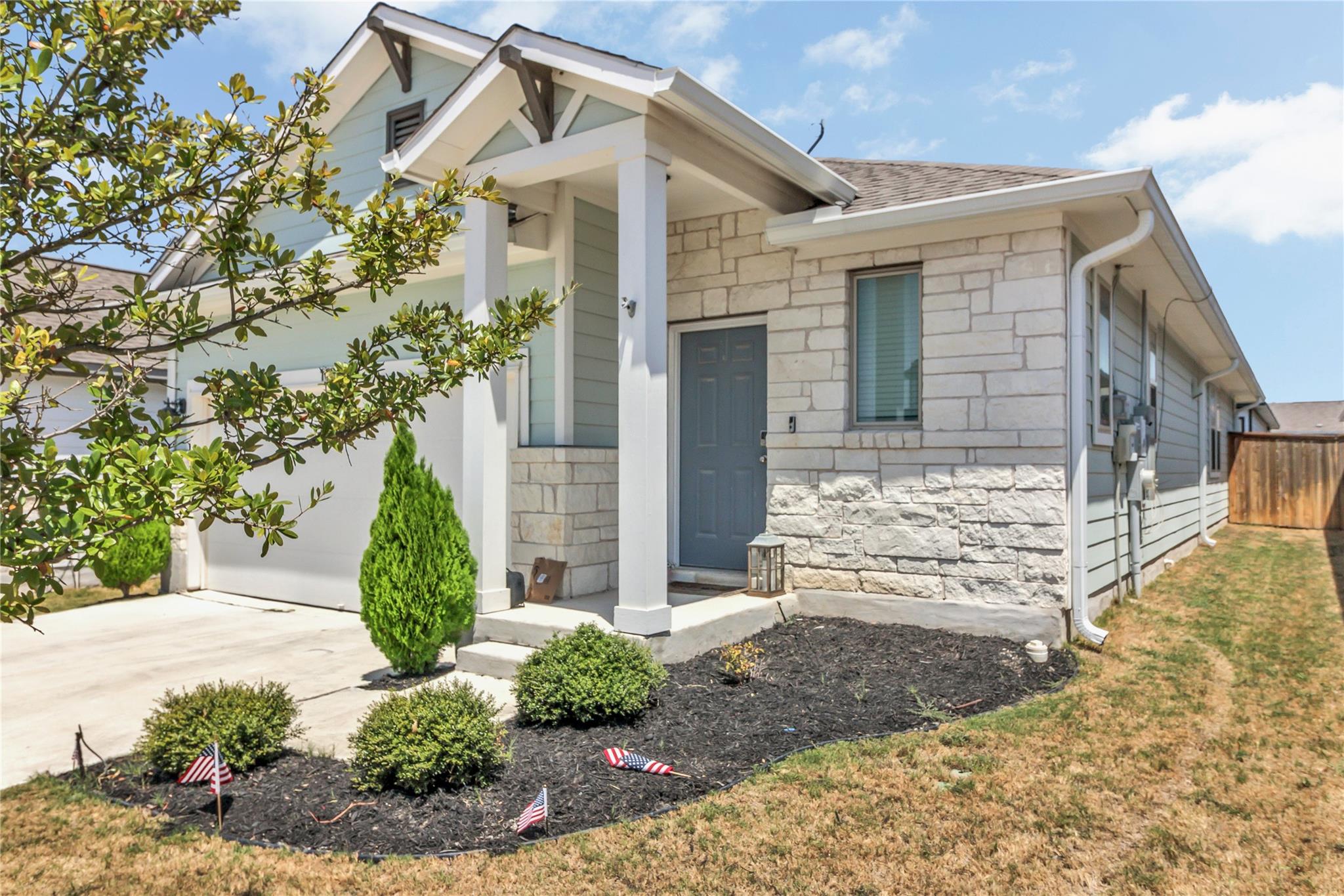 Listing photo 1 of 112  Old Stagecoach Rd