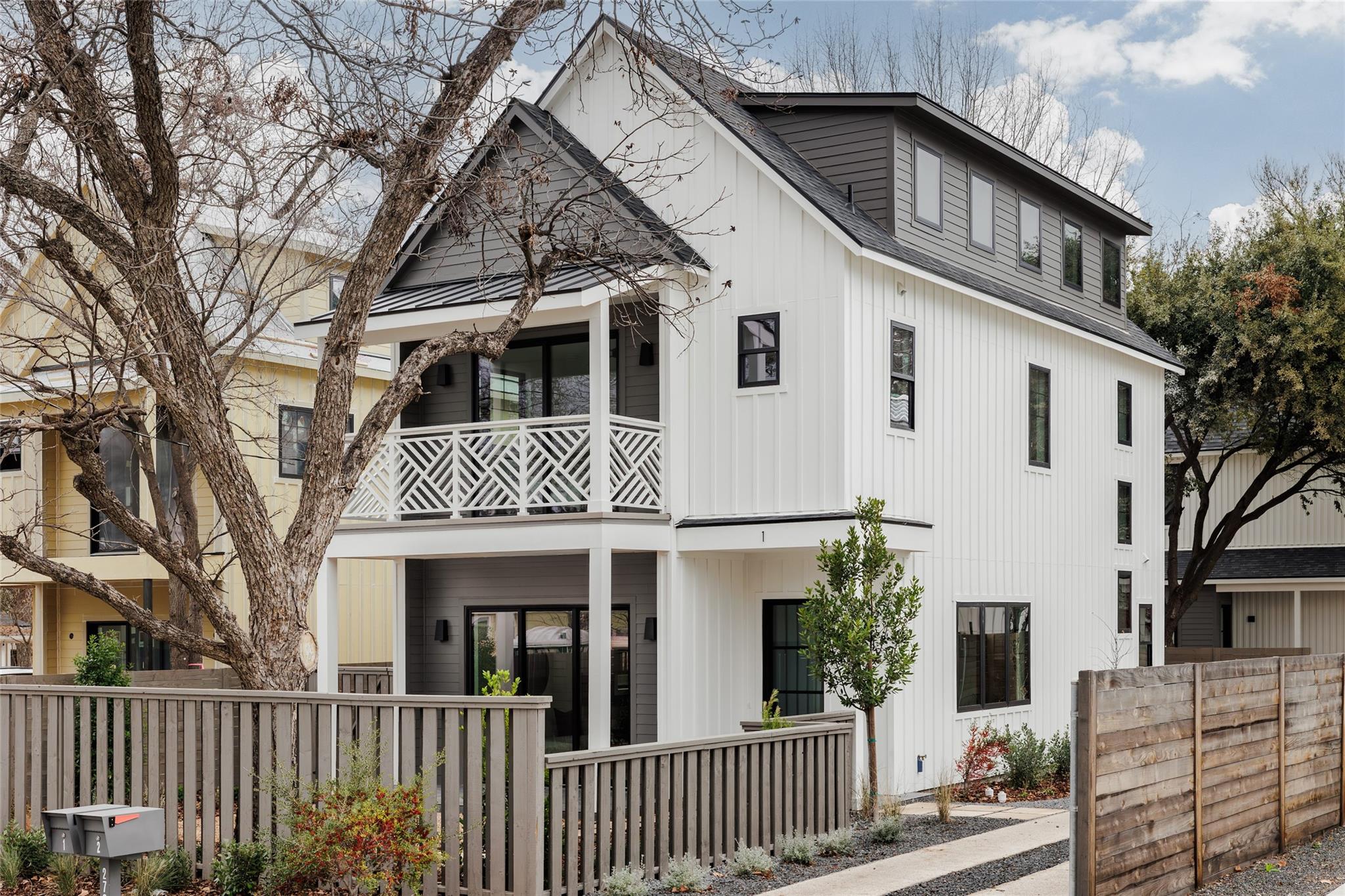Listing photo 1 of 2709  Stacy Ln  #1