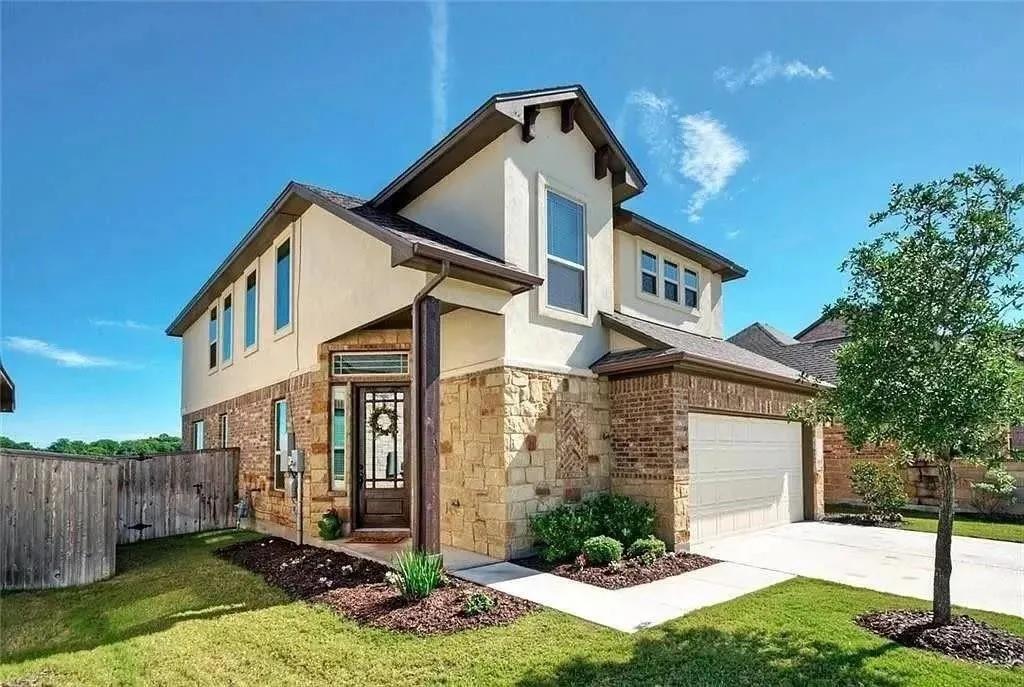 Listing photo 1 of 1324  Clearwing Cir