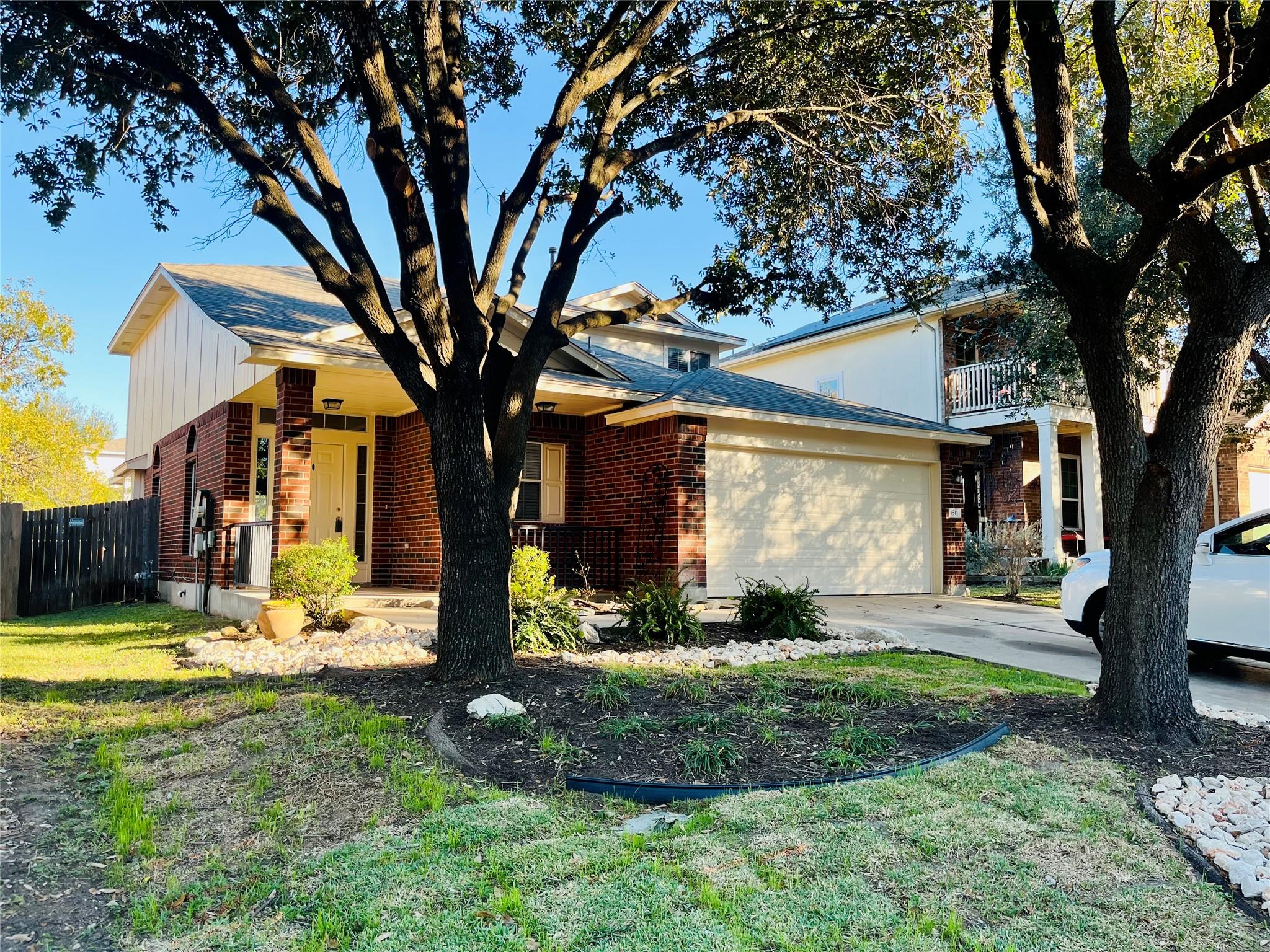 Listing photo 1 of 1511  Plume Grass Pl
