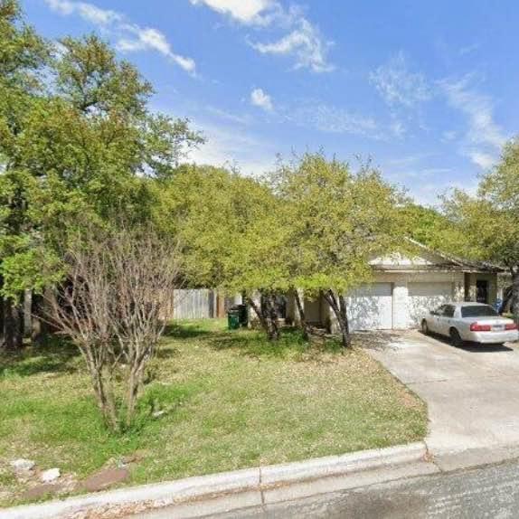 Listing photo 1 of 8704  Weiser Dr  #A