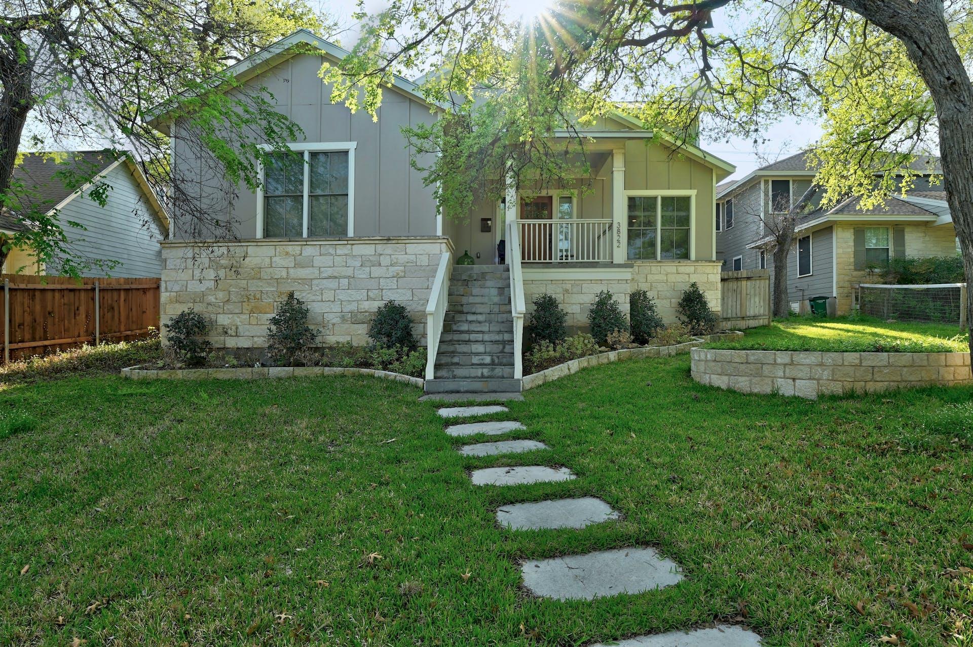 Listing photo 1 of 3822  Ridgelea Dr  #A