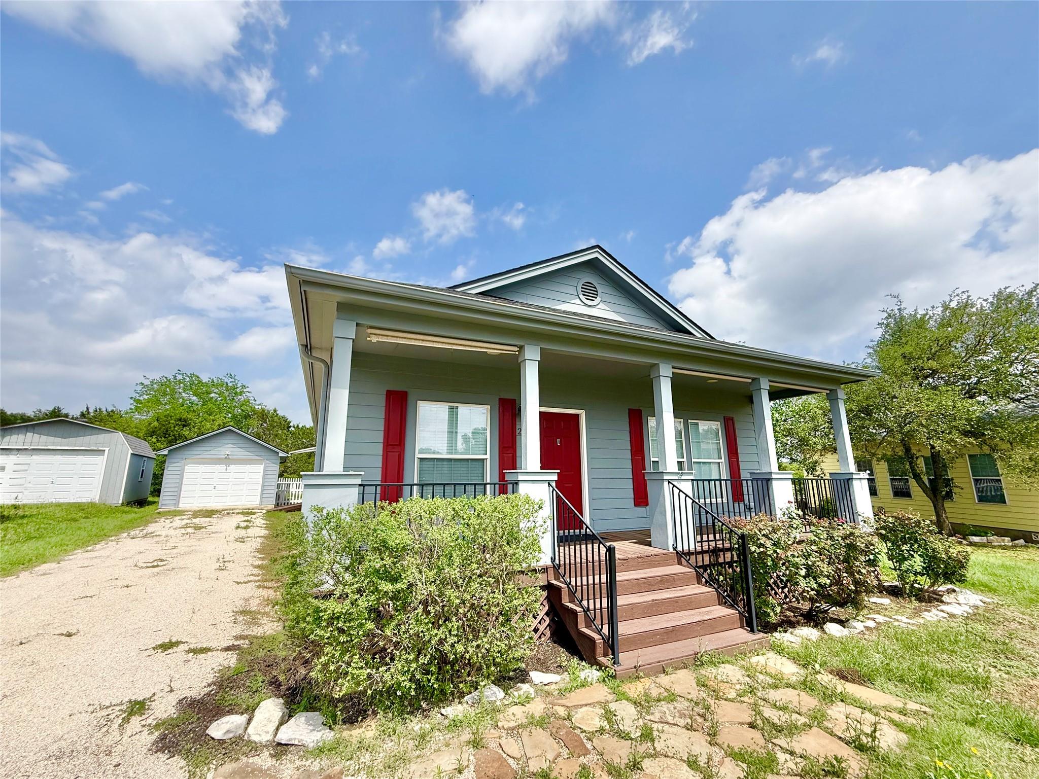 Listing photo 1 of 289  Heatherwood Dr