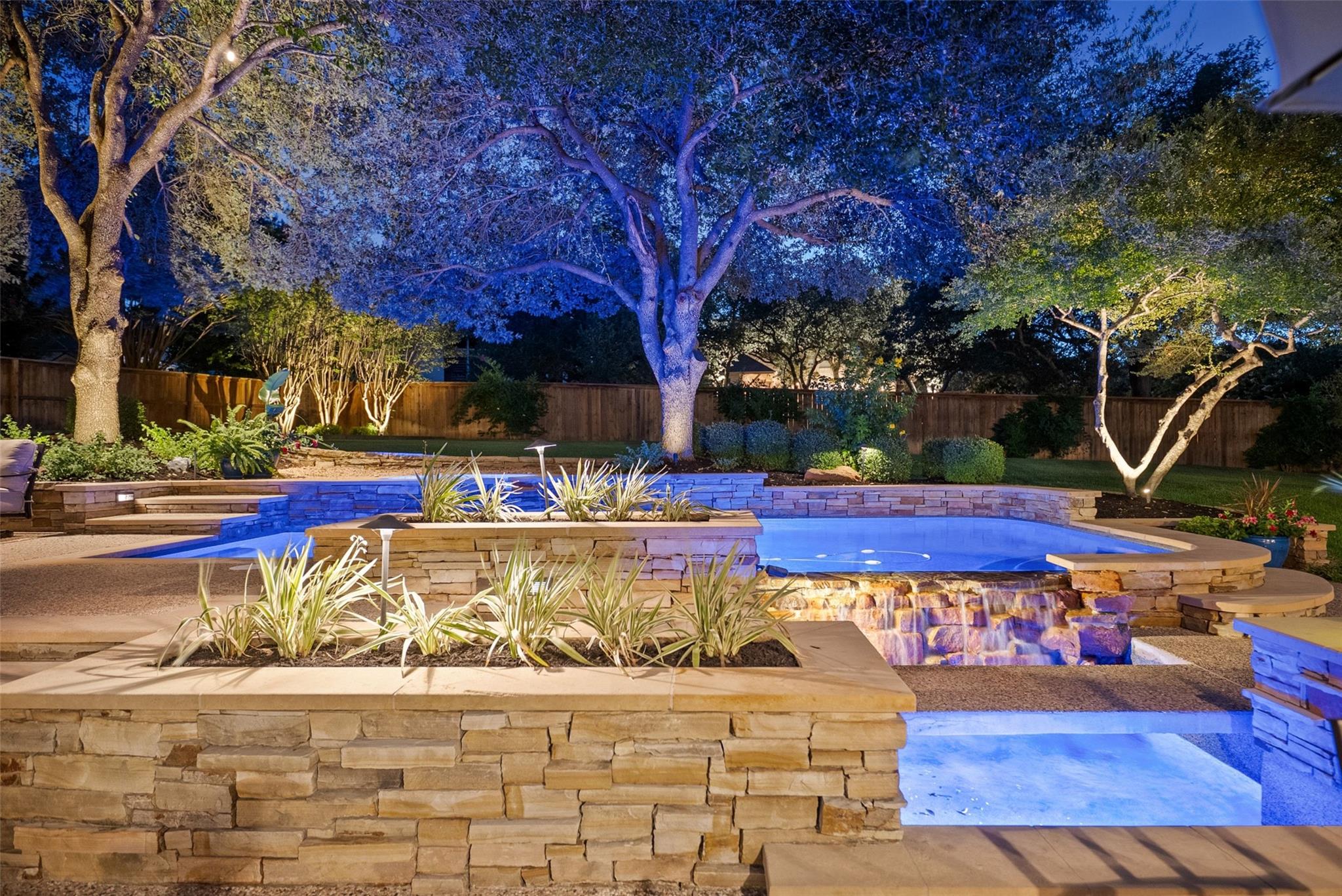 Listing photo 1 of 3400  Vanshire Dr