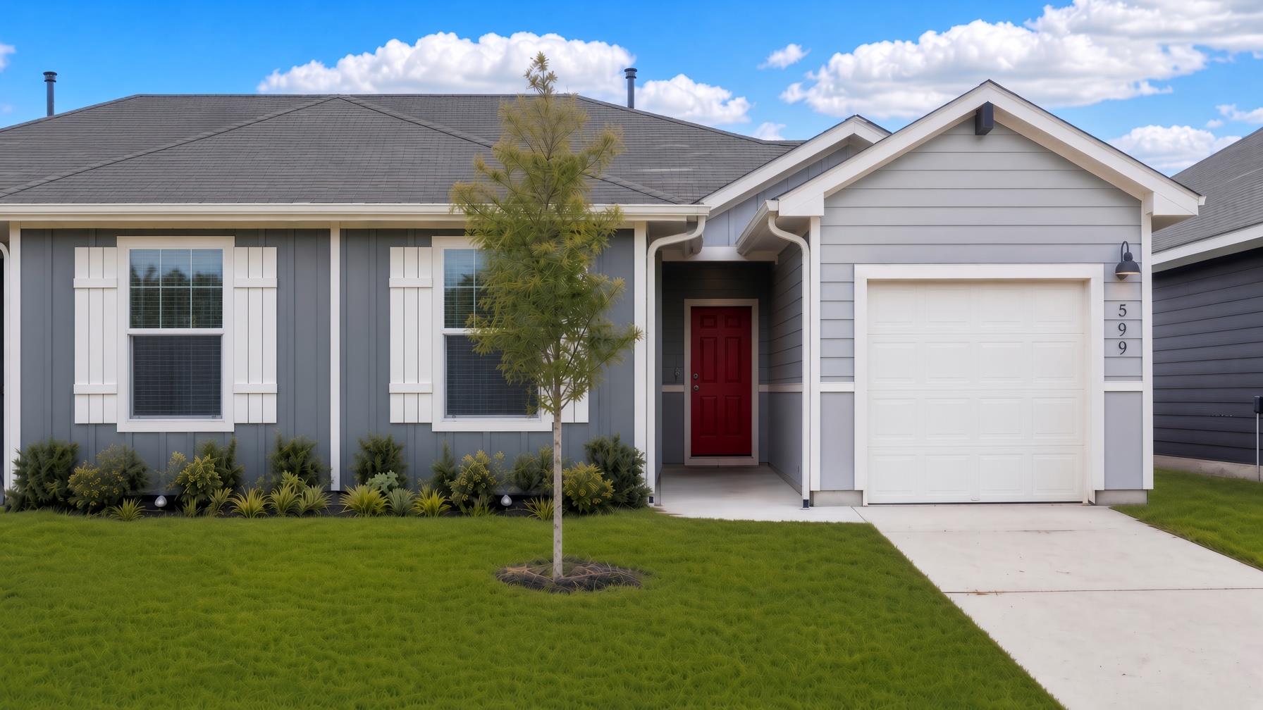 Listing photo 1 of 599  Arnold Loop  #B