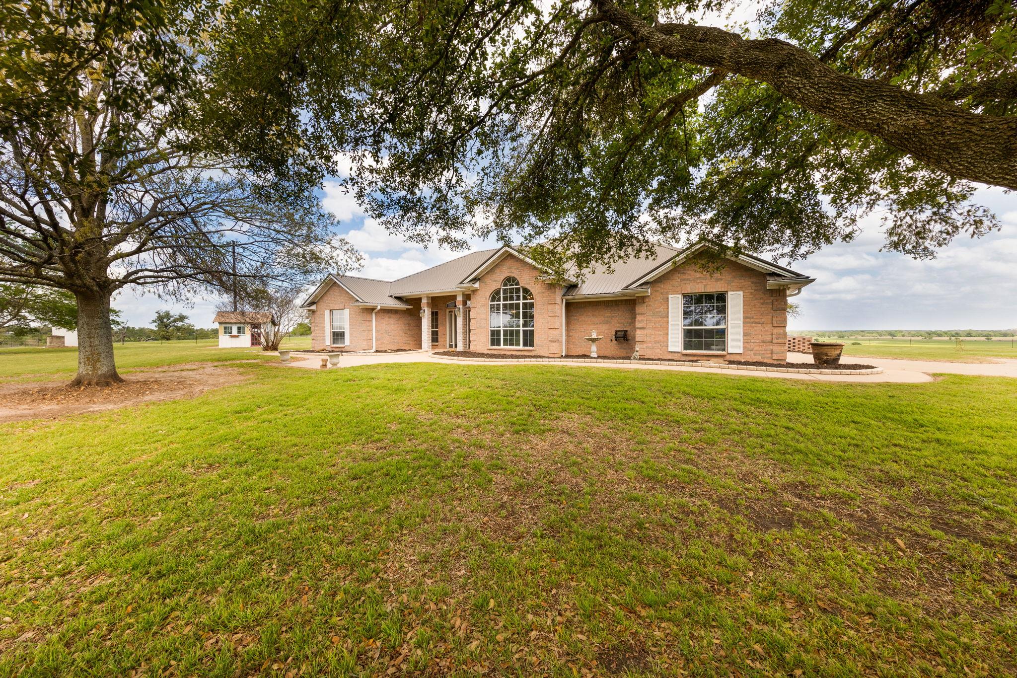Listing photo 1 of 730  County Road 226A Rd