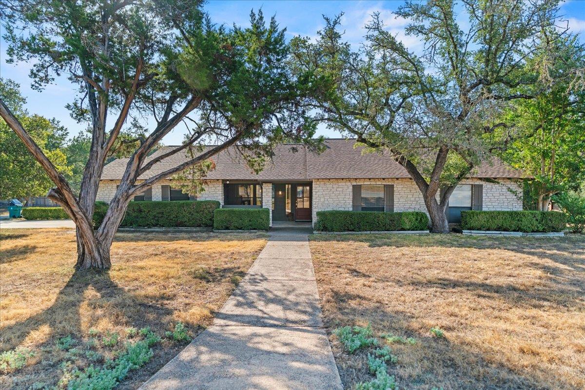 Listing photo 1 of 21  Shady Grove Ln