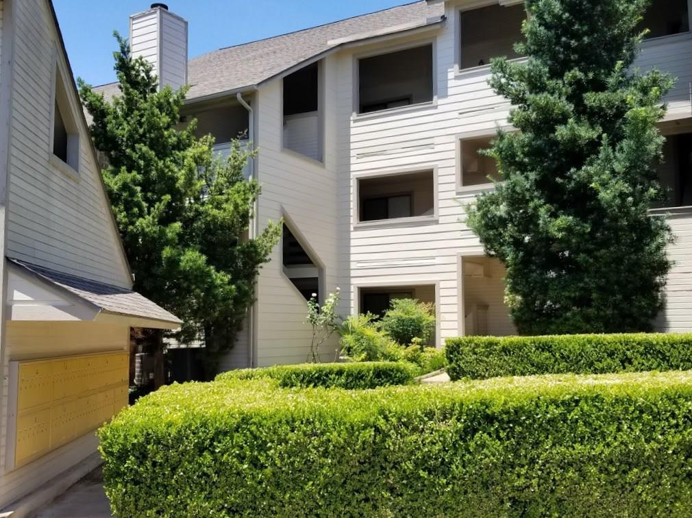 Listing photo 1 of 2500  Burleson Rd  #215