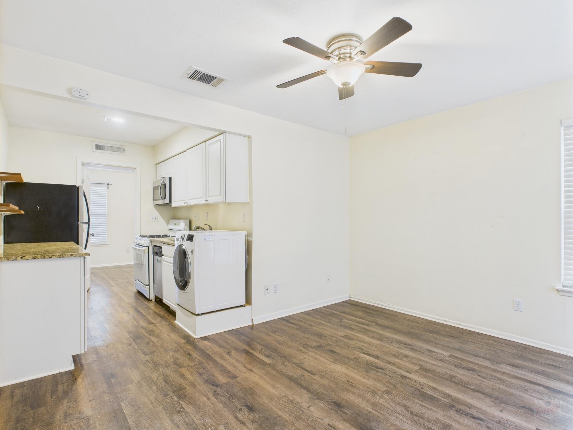 Listing photo 1 of 1106  22nd St  #5