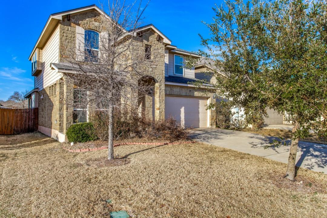 Listing photo 1 of 11628  Yeadon Way
