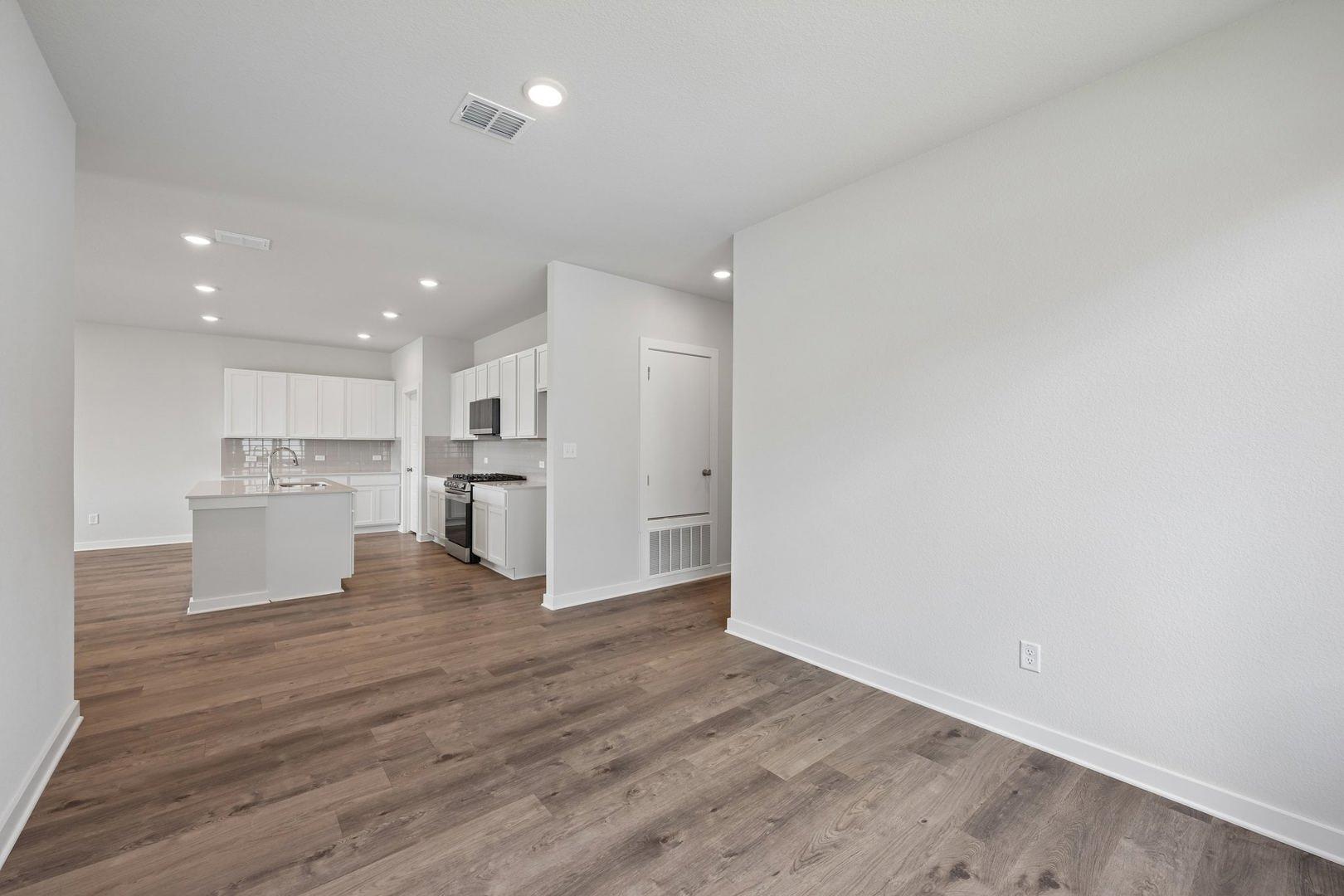 Listing photo 1 of 13512  Derby Ride Dr