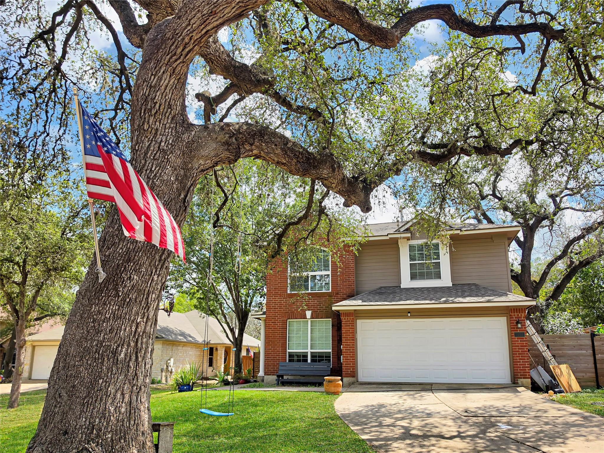 Listing photo 1 of 1411  Waldrop Cv